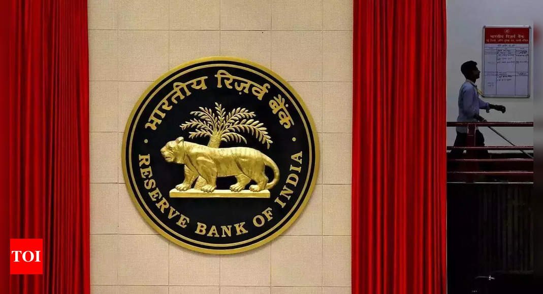 RBI plans $10 billion dollar-Re swap to improve liquidity