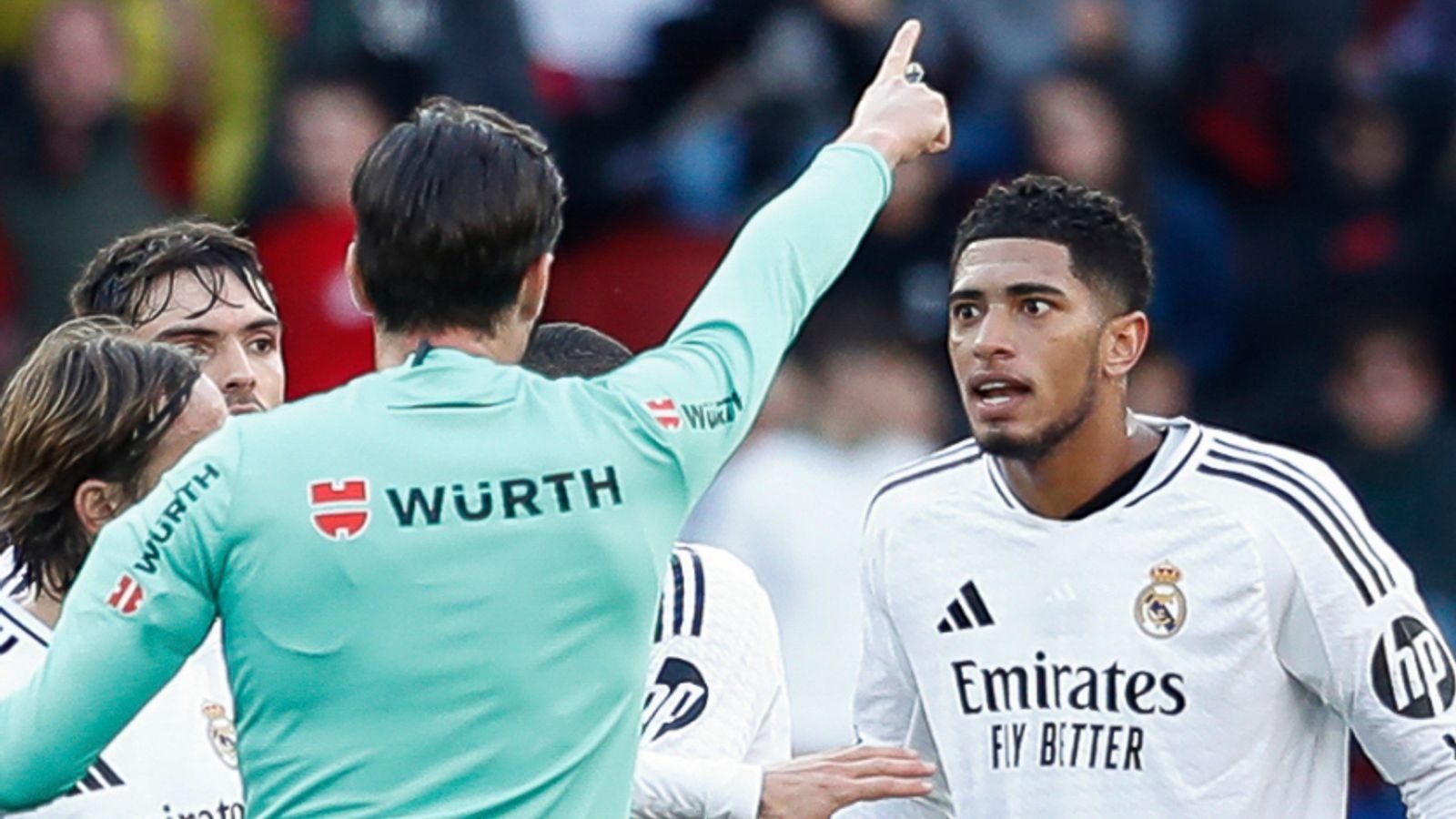 Juan Martinez Munuera sent off Jude Bellingham during Real Madrid's match against Osasuna