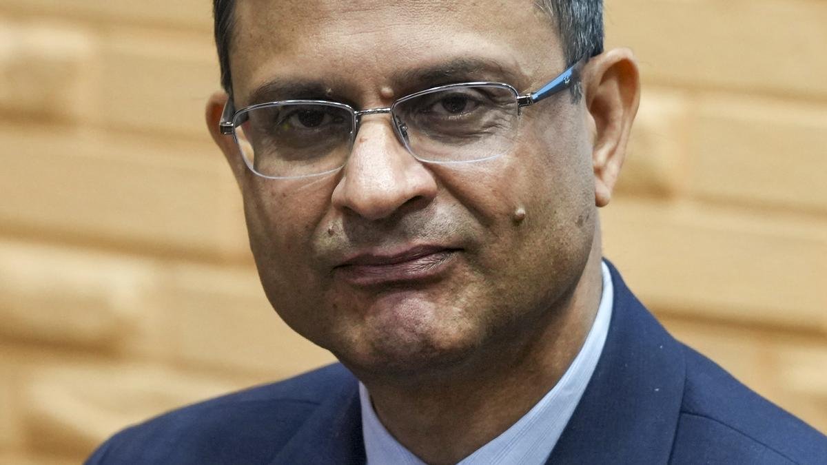 No level for rupee in mind, market forces decides forex rate: RBI Governor