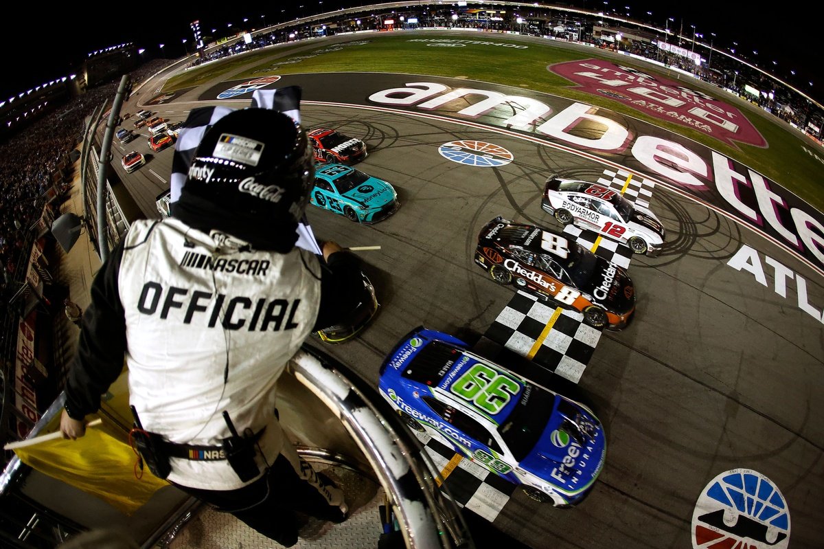 Revisiting NASCAR's closest three-wide photo finish