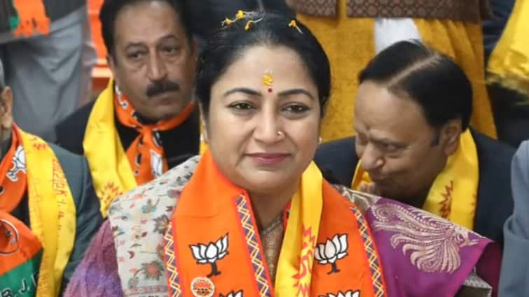 Rekha Gupta Delhi New Chief Minister Education Qualification Check Full Details Here BJP Narendra Modi  रेखा गुप्ता होंगी दिल्ली की अगली मुख्यमंत्री, जान लीजिए कहां से की है पढ़ाई और किस चीज में है डिग्री