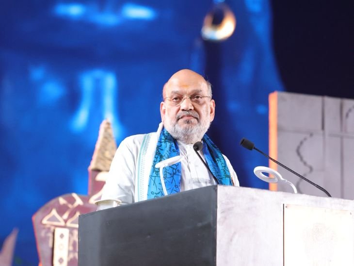 Amit Shah attended the Mahashivaratri ceremony held at Isha Foundation in Coimbatore on Wednesday. - Dainik Bhaskar