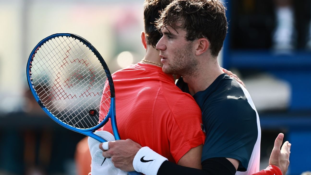 Miami Open: Jack Draper shocked by Jakub Mensik in fan-disrupted loss