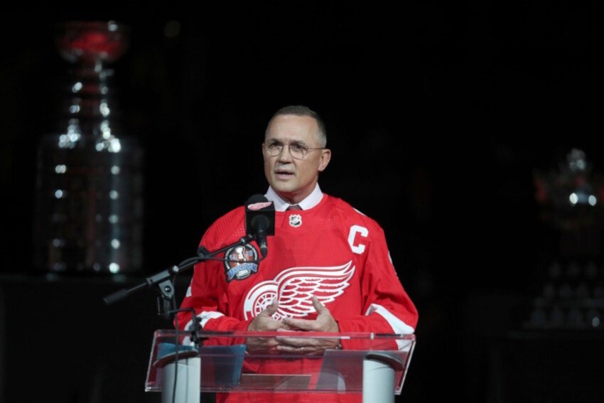 The Detroit Red Wings Need to Make the Playoffs Soon