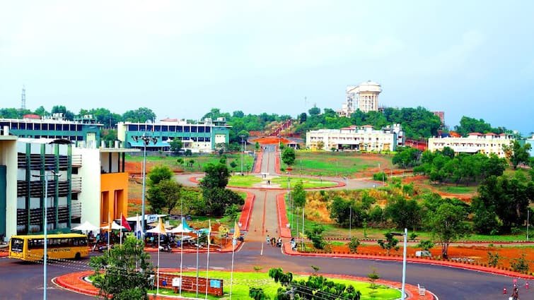 Central University of Kerala Admission process 2025 Courses details and Fees structure ISRO के प्रसिद्ध वैज्ञानिक पढ़ चुके हैं इस सेंट्रल यूनिवर्सिटी से, जानिए यहां एडमिशन की क्या है प्रक्रिया