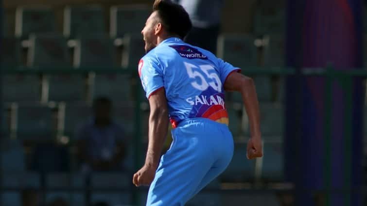 Chetan Sakariya has joined Team KKR as net bowler ahead of IPL 2025 here know latest sports news IPL में धमाल मचाने के बाद बना टीम इंडिया का हिस्सा, फिर खराब फॉर्म ने किया बेड़ा गर्क, अब KKR का नेट बॉलर बनकर लौटा