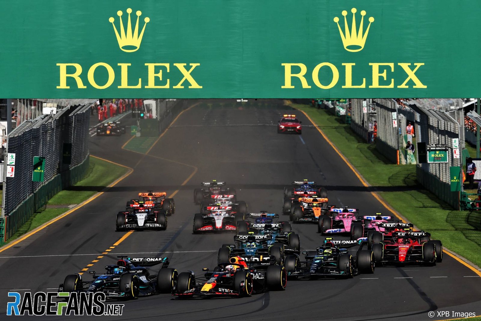 Race start, Albert Park, 2023