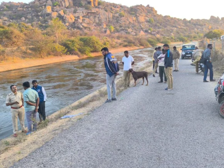 The incident took place on the banks of the Tungabhadra Canal at around 10:30 pm on 6 March. This area is about 350 km from Bangalore. - Dainik Bhaskar