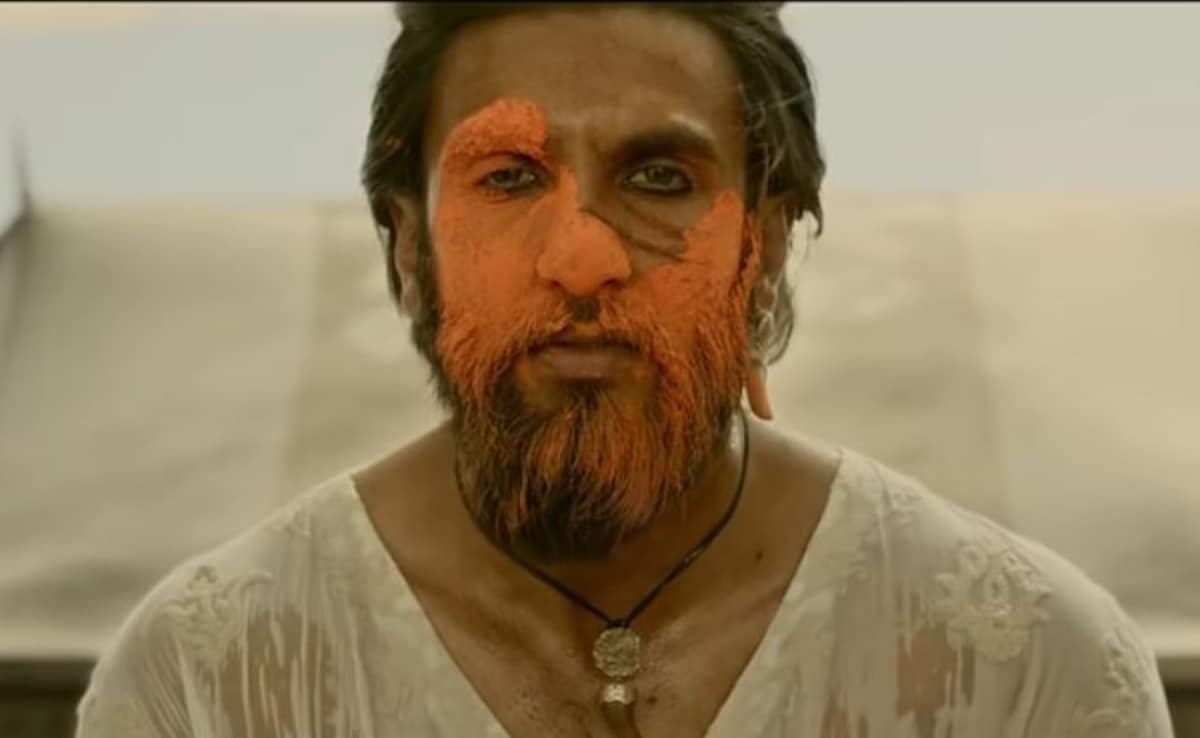 How Ranveer Singh Wanted To Do Something Different With Padmaavat's Holi Scene As The Menacing Khilji