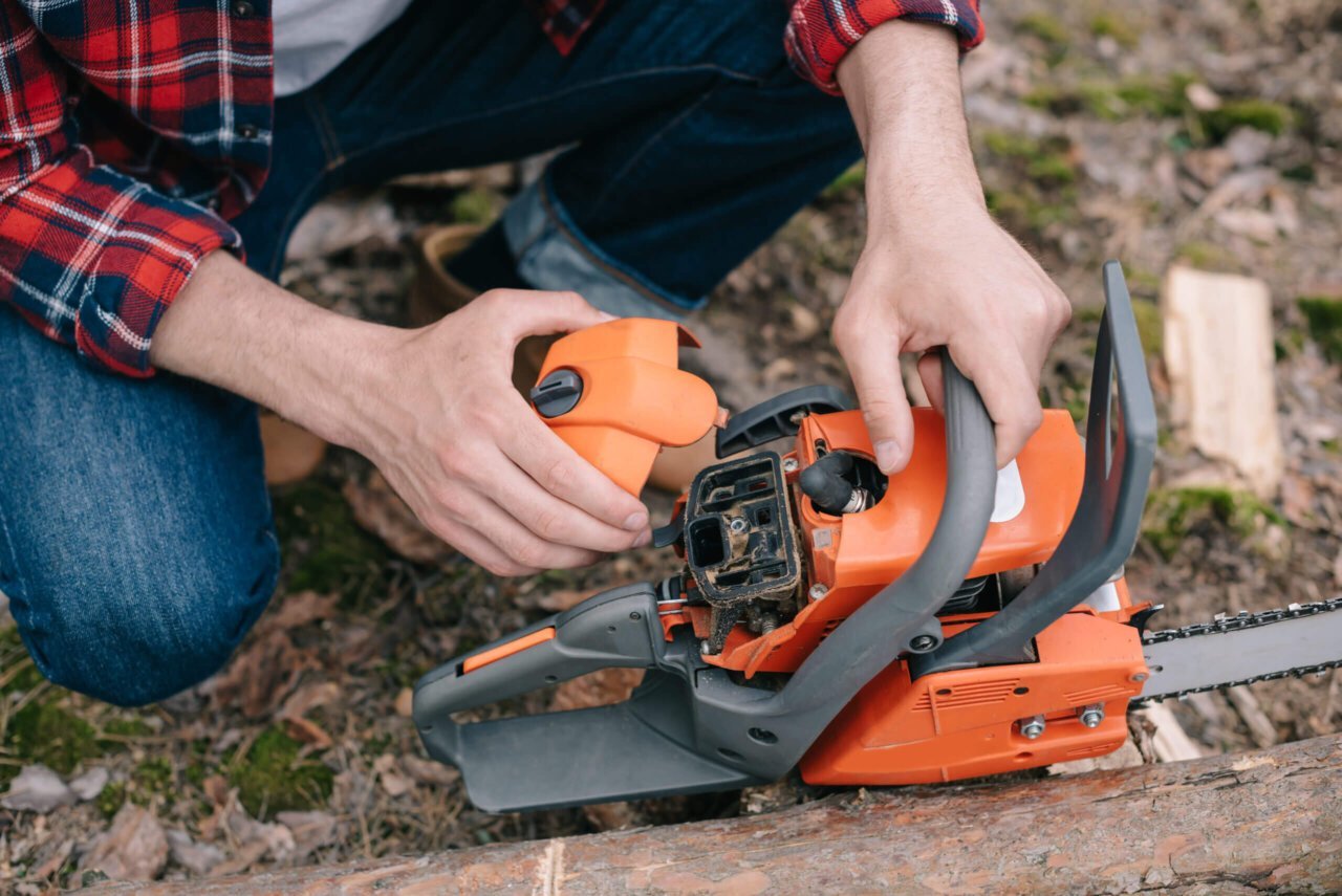 Step-by-Step Guide to Repairing a Flooded Chainsaw Engine