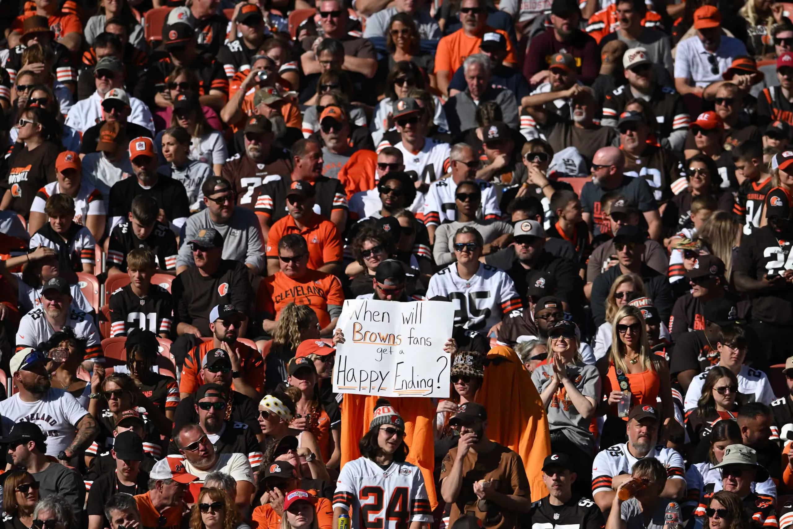 Browns Fans Are Convinced The Team Is Trading For Star WR