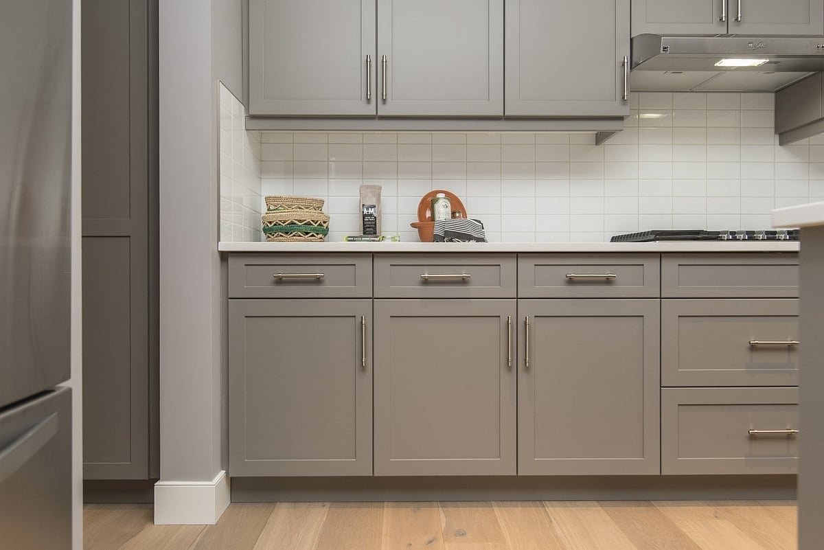 Top Benefits of RTA Kitchen Cabinets for Small Spaces