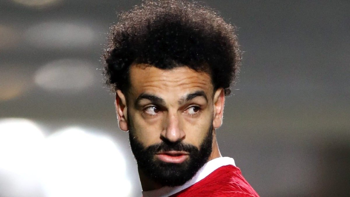 Mohamed Salah playing football for Liverpool