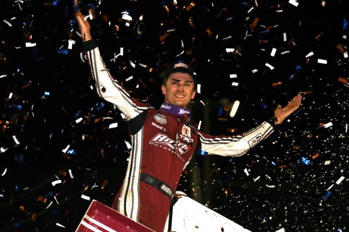 PHOTOS: World Of Outlaws At Lincoln Speedway