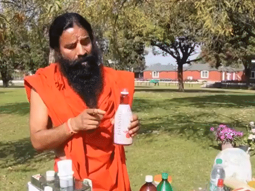 Baba Ramdev made an objectionable statement about the products of Hamdard. - Dainik Bhaskar