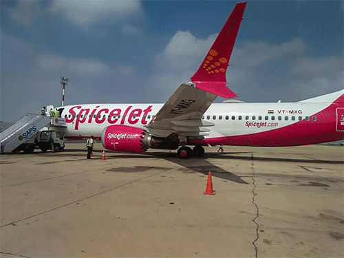 On March 30, an emergency landing of SpiceJet from Jaipur to Chennai was also made emergency landing. (File photo)